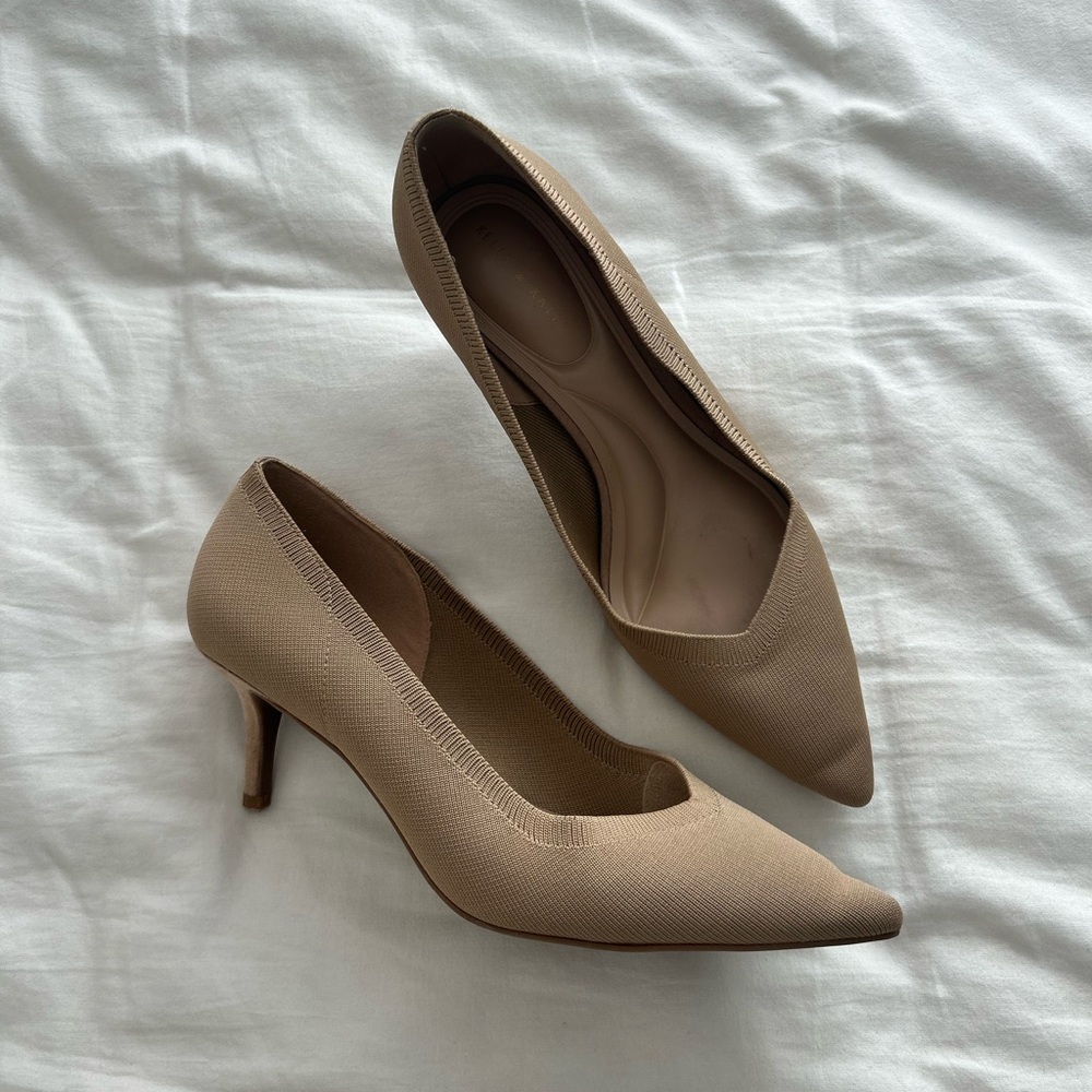 Tan Pointed Heel Size 10